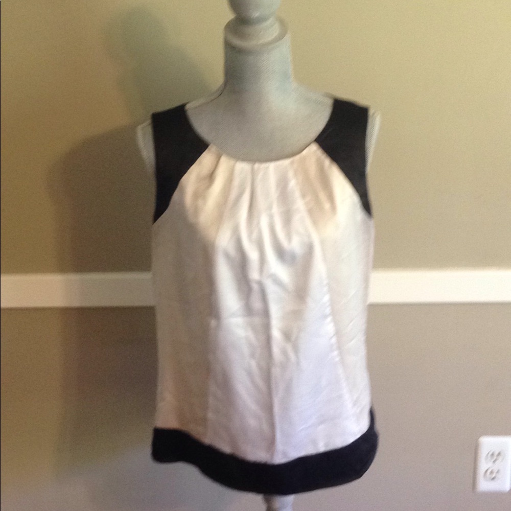 New York & company sleeveless blouse